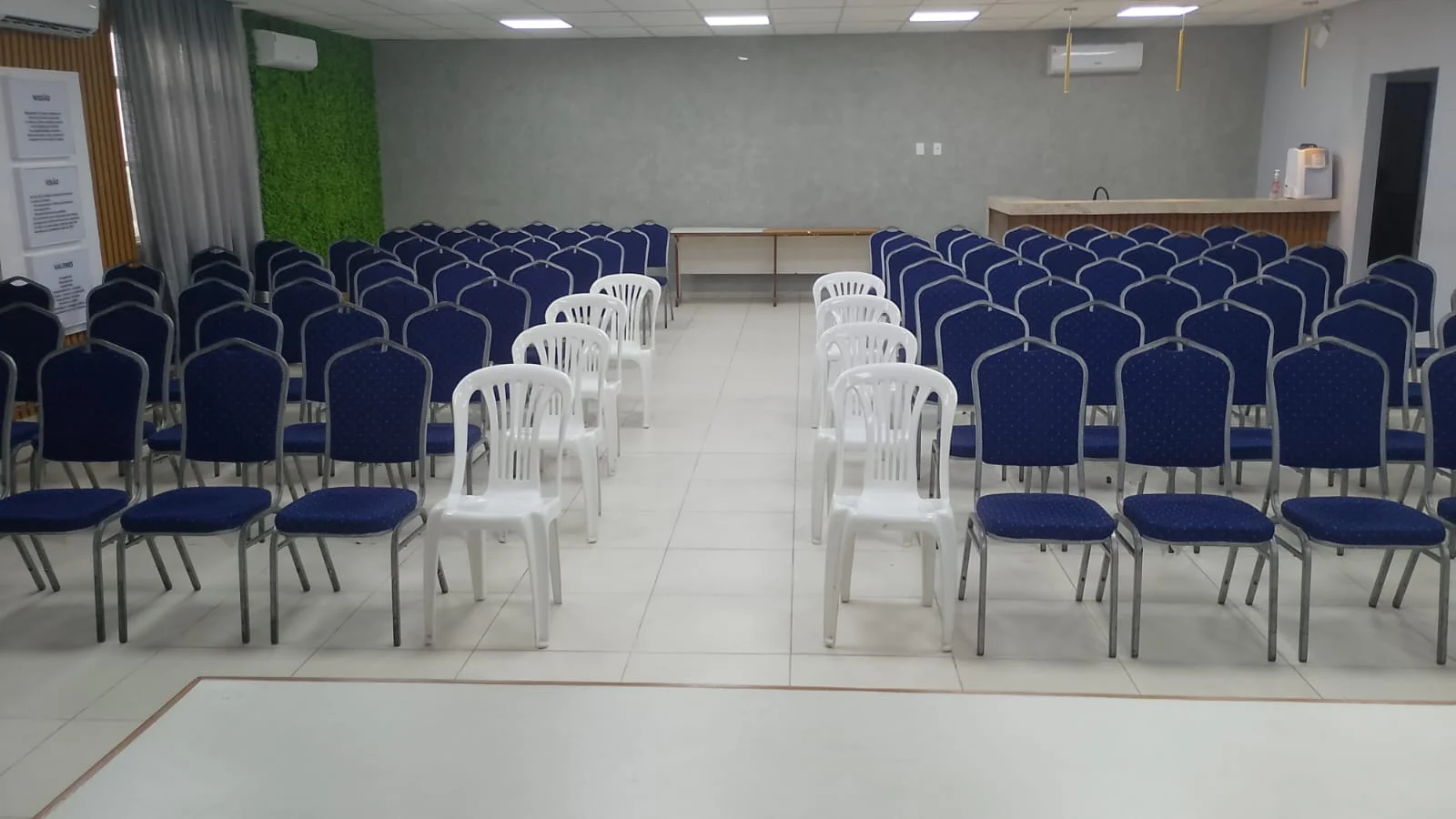 80 Cadeiras acolchoadas